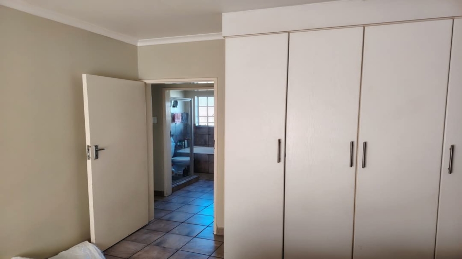 2 Bedroom Property for Sale in Vaalpark Free State